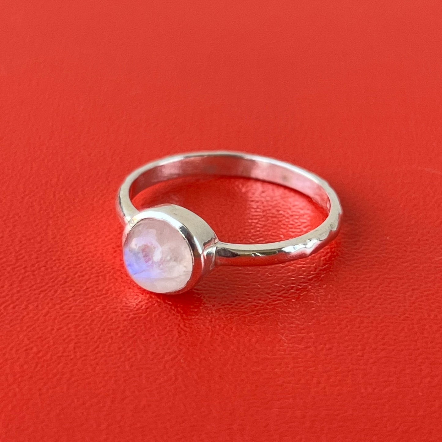 Anillo Piedra Luna SAMADHI | "Equilibrio emocional, Calma e Intuición" | Plata 925