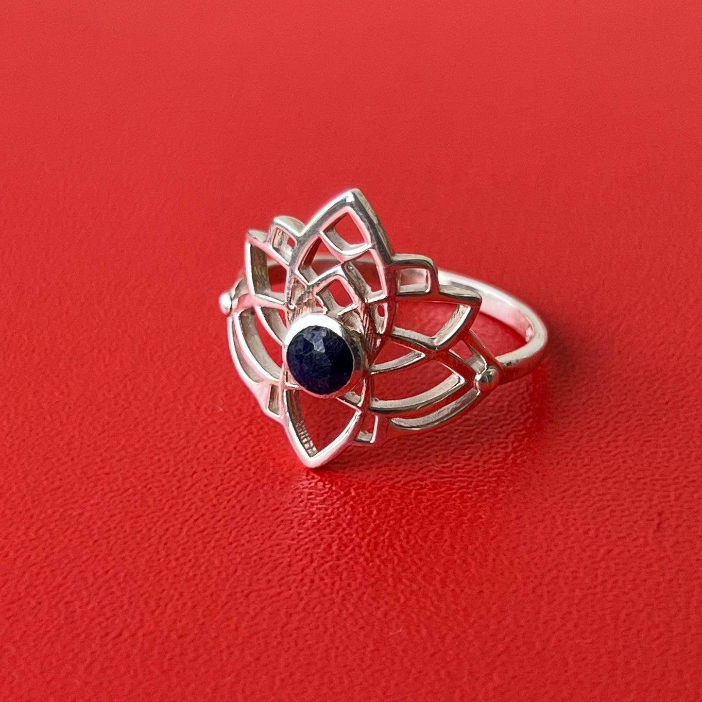 Anillo Zafiro PADMA | "Intuición, Sabiduría y éxito" | Plata 925