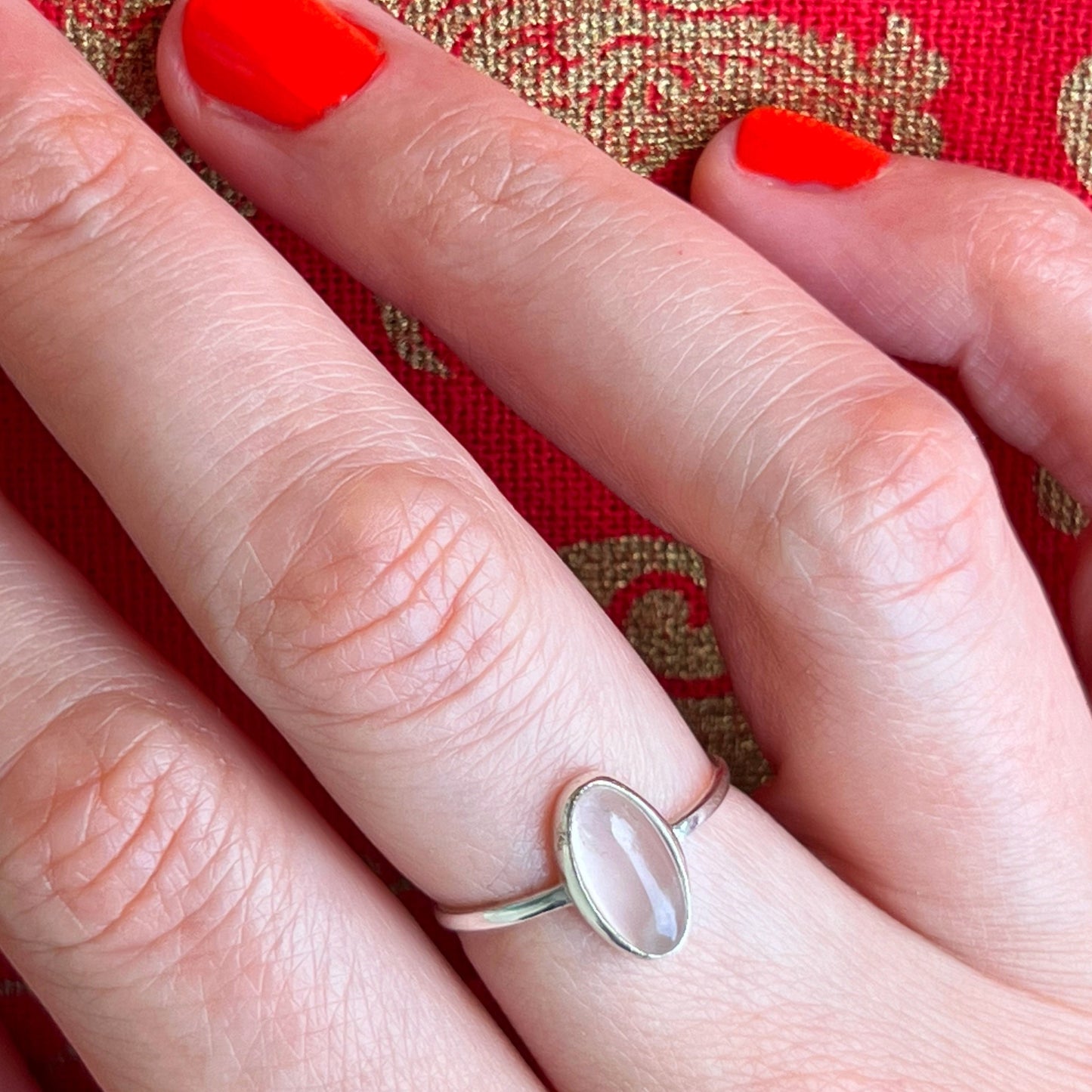 Anillo Cuarzo Rosa OVALE | "Amor propio y Sanación emocional" | Plata 925