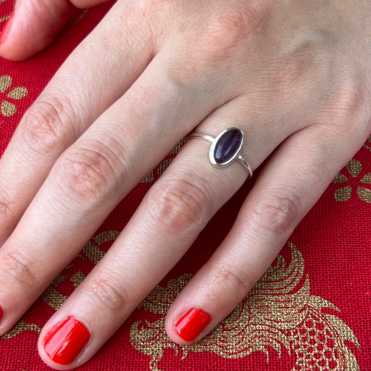 Anillo Ónix OVALE | "Protección y fortaleza" | Plata 925