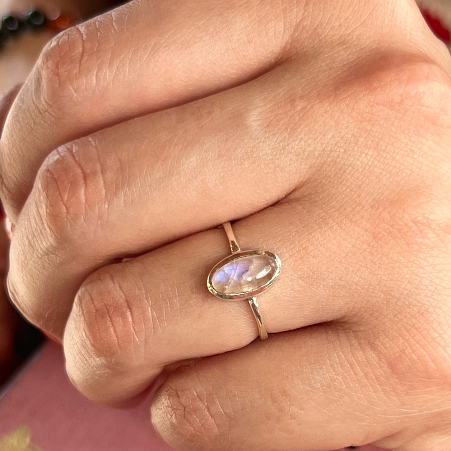 Anillo Piedra Luna OVALE | "Equilibrio emocional, Calma e Intuición" | Plata 925