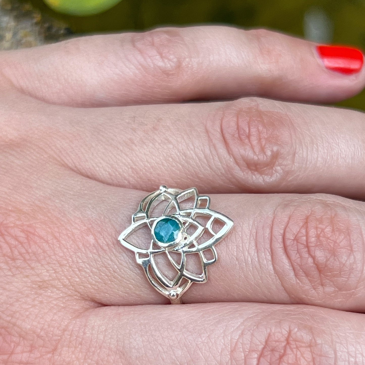 Anillo Esmeralda PADMA | "Sanación emocional, amor y Abundancia" | Plata 925