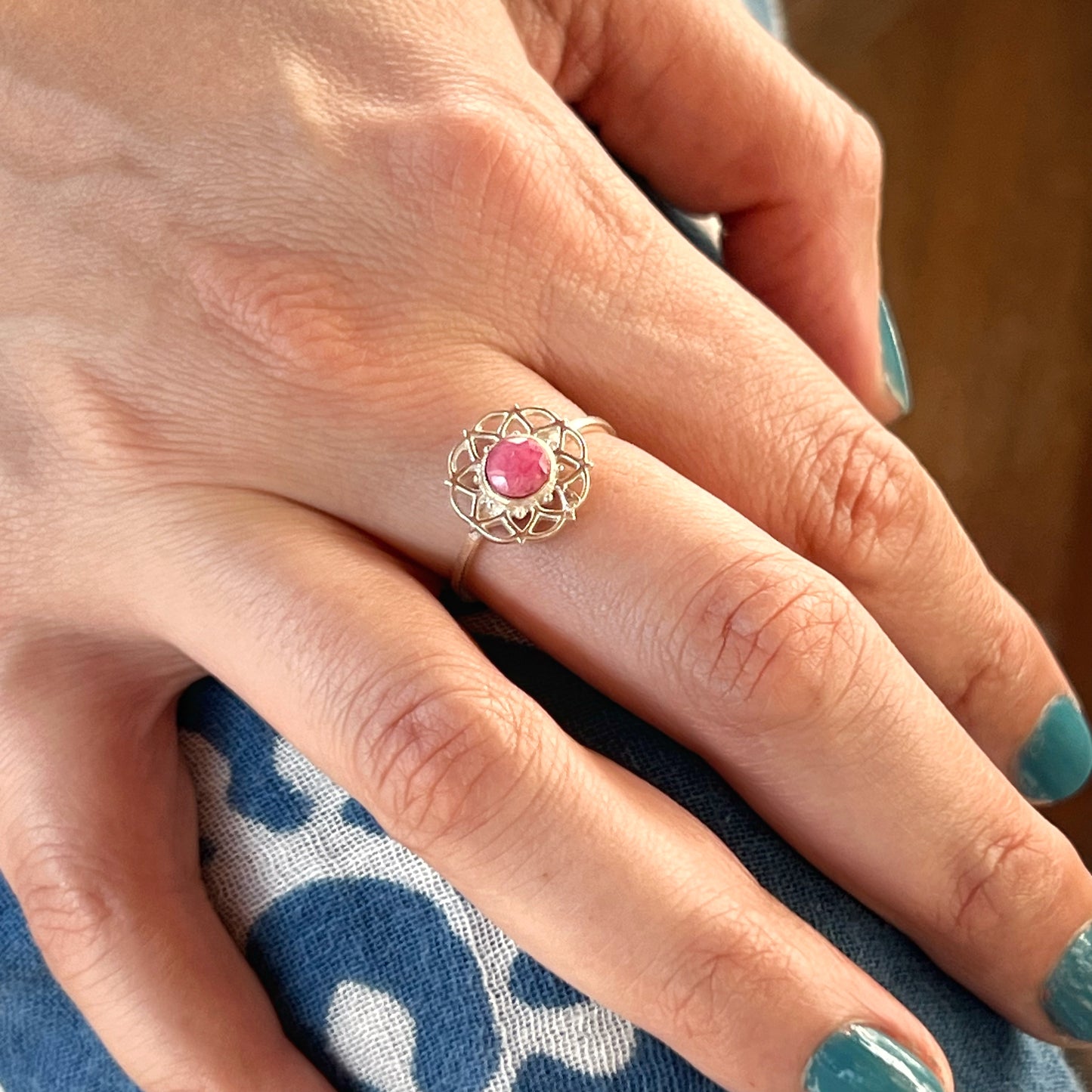 Anillo Rubí TARA | "Vitalidad, Amor y Prosperidad" | Plata 925