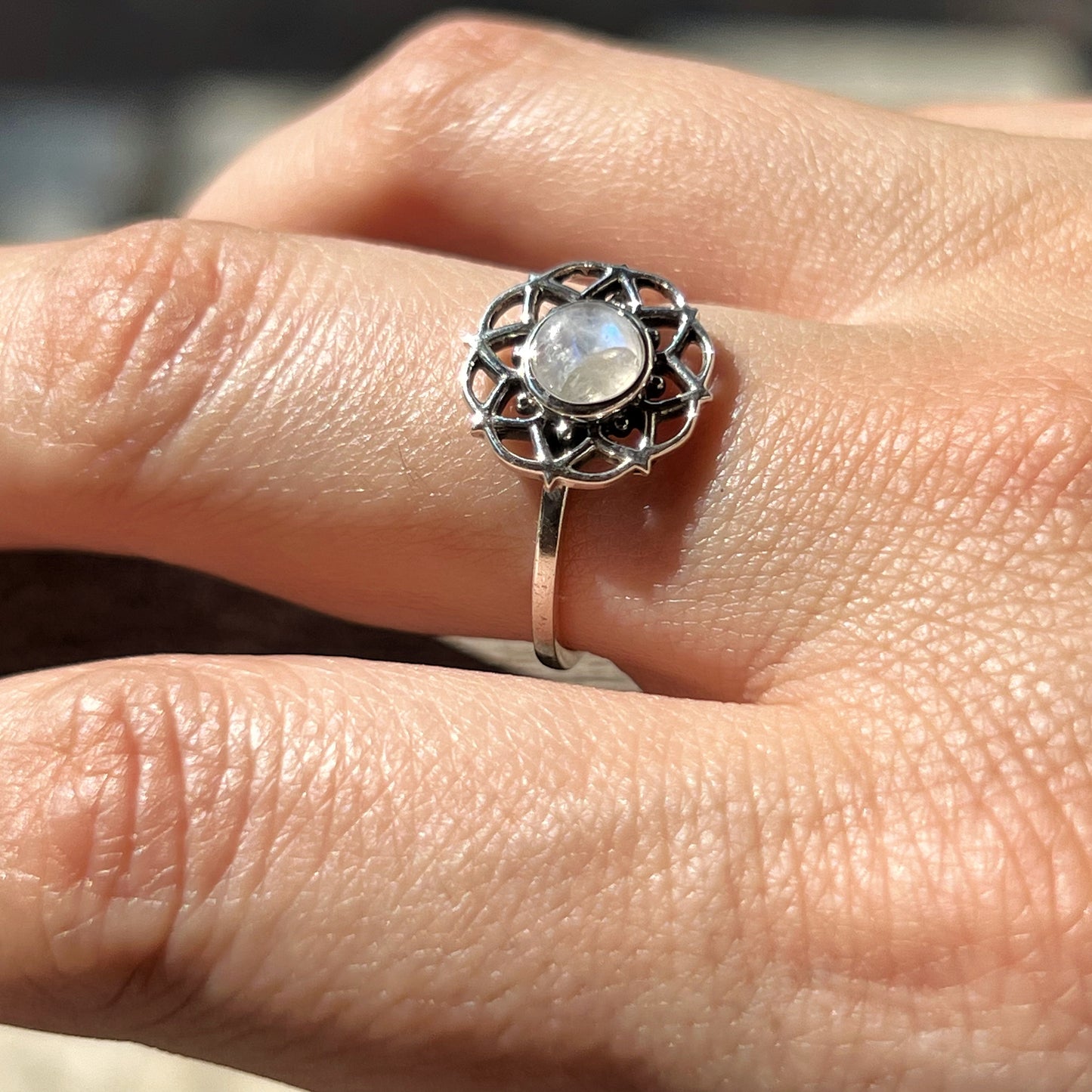Anillo Piedra Luna TARA | "Equilibrio emocional, Calma e Intuición" | Plata 925