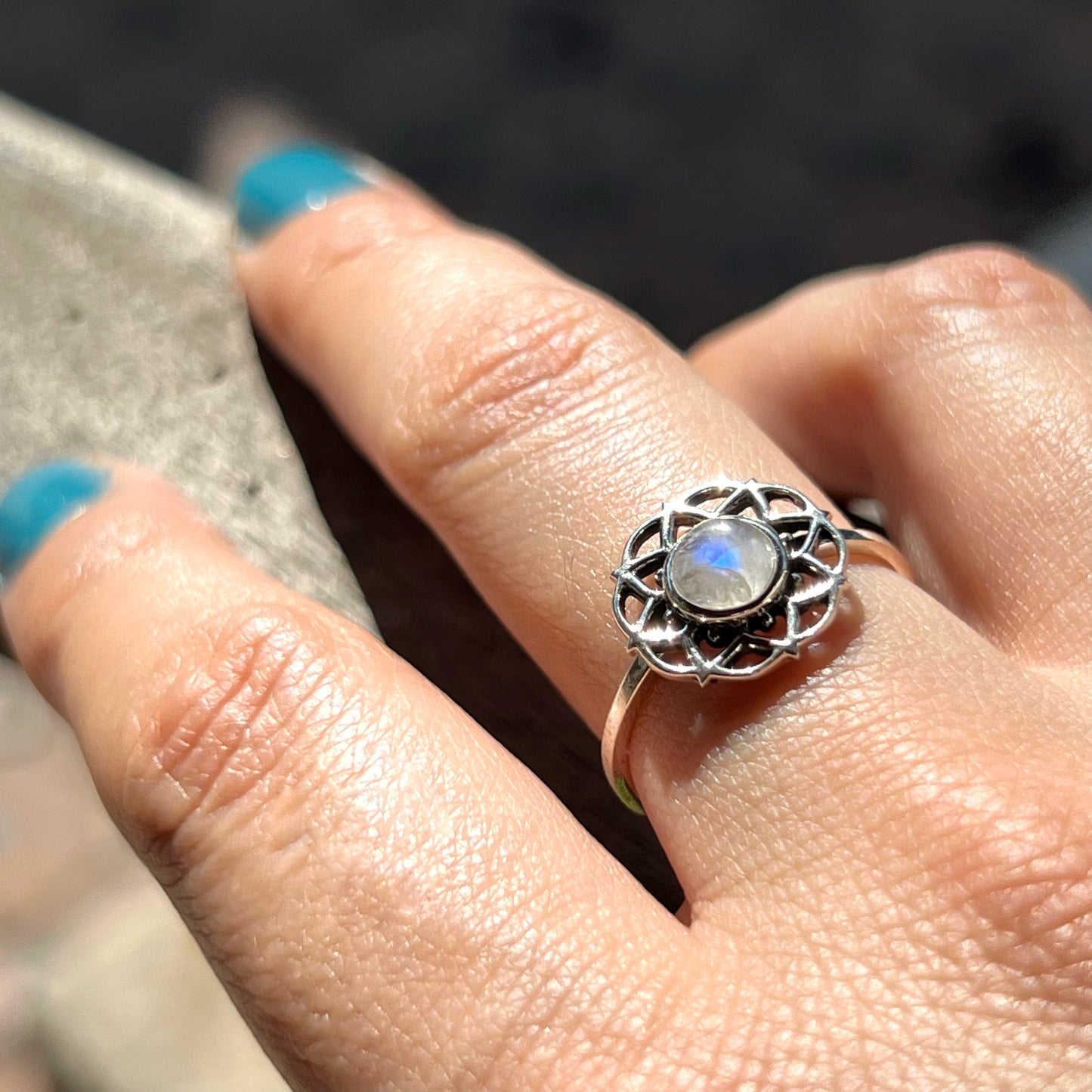 Anillo Piedra Luna TARA | "Equilibrio emocional, Calma e Intuición" | Plata 925
