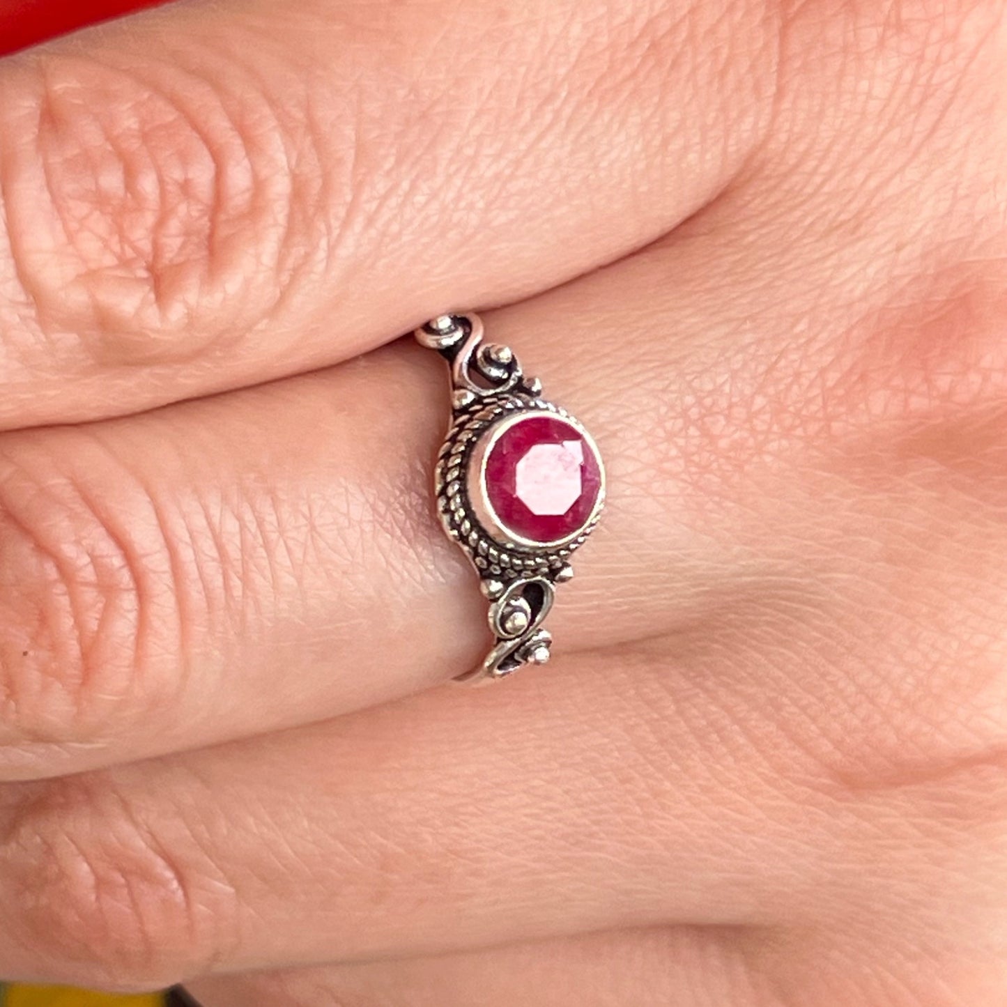 Anillo Rubí AGNI | "Vitalidad, Amor y Prosperidad" | Plata 925