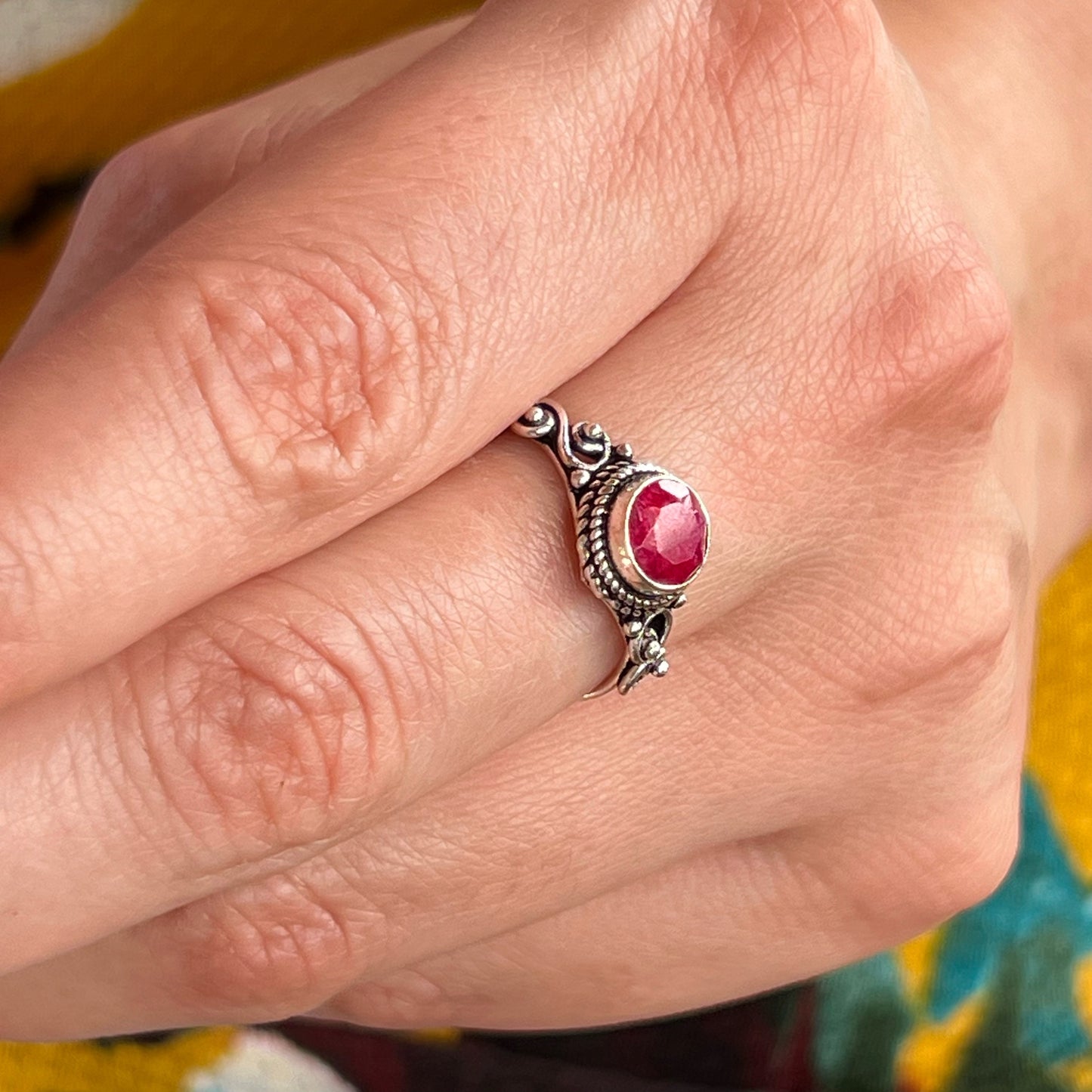 Anillo Rubí AGNI | "Vitalidad, Amor y Prosperidad" | Plata 925