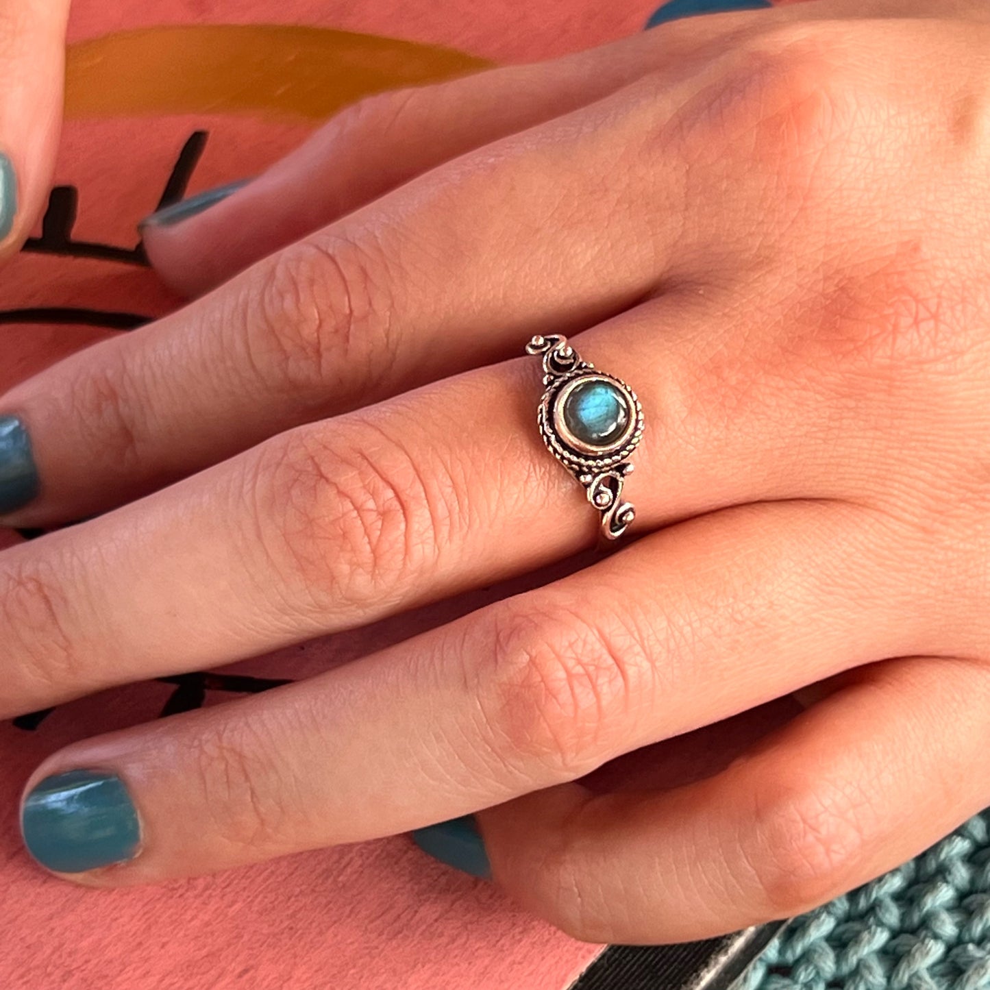 Anillo Labradorita AGNI | "Protección, Intuición y espiritualidad"| Plata 925