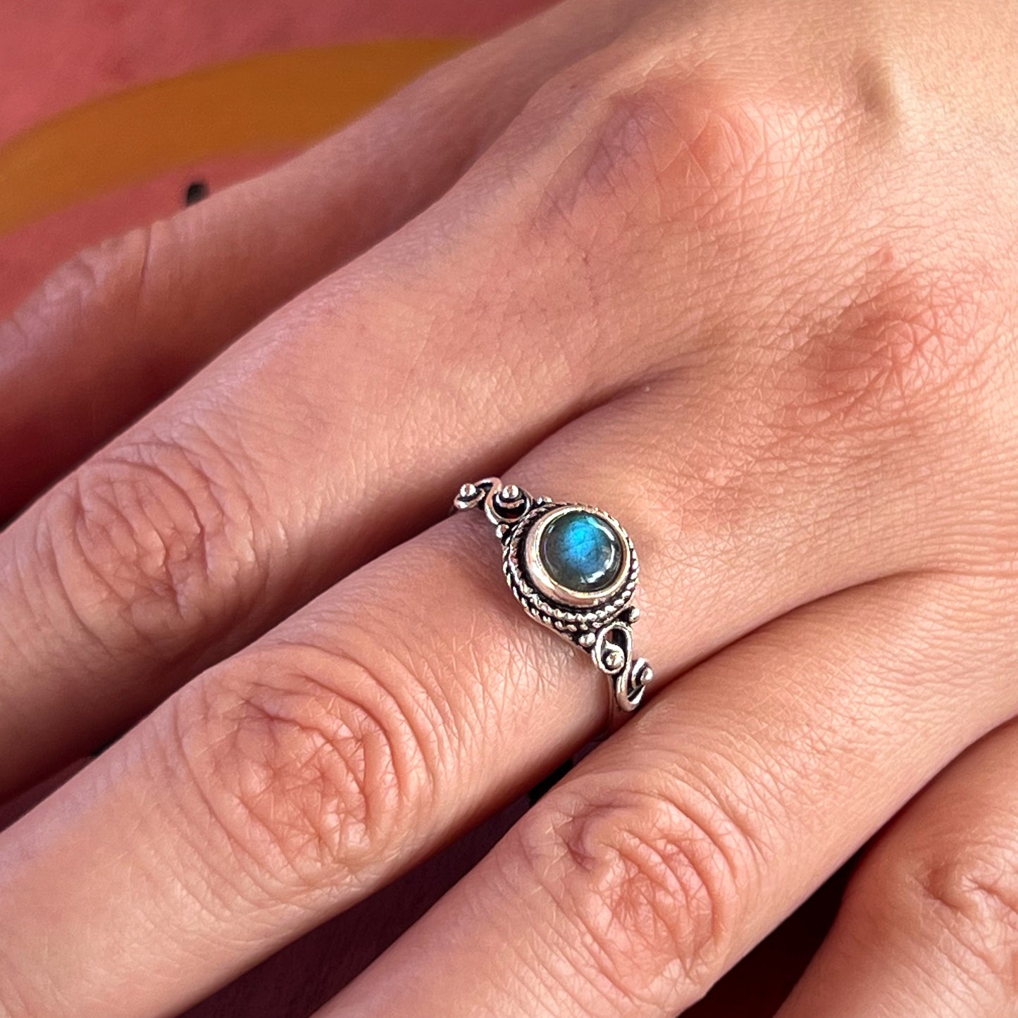 Anillo Labradorita AGNI | "Protección, Intuición y espiritualidad"| Plata 925