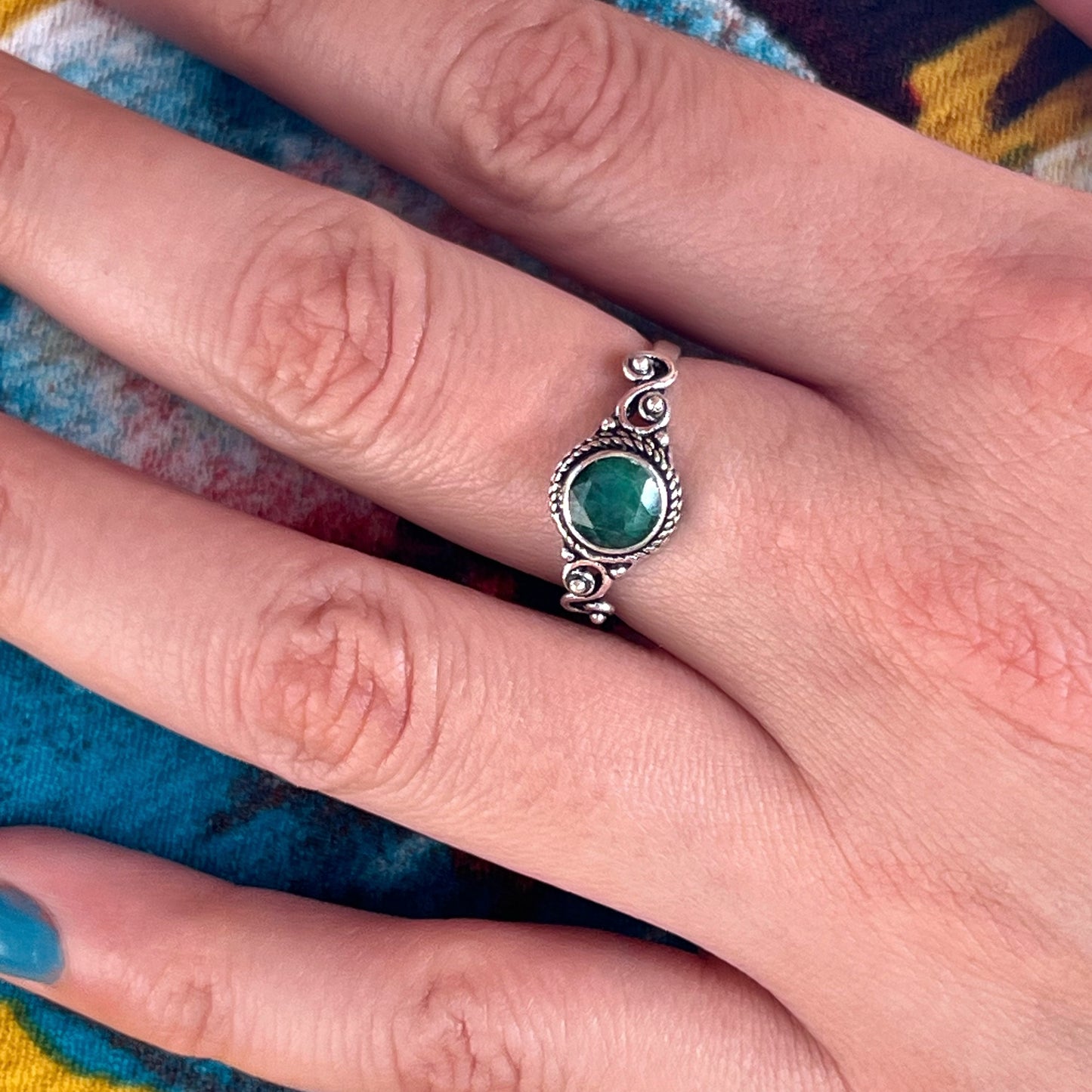 Anillo Esmeralda AGNI | "Sanación emocional, amor y Abundancia" | Plata 925