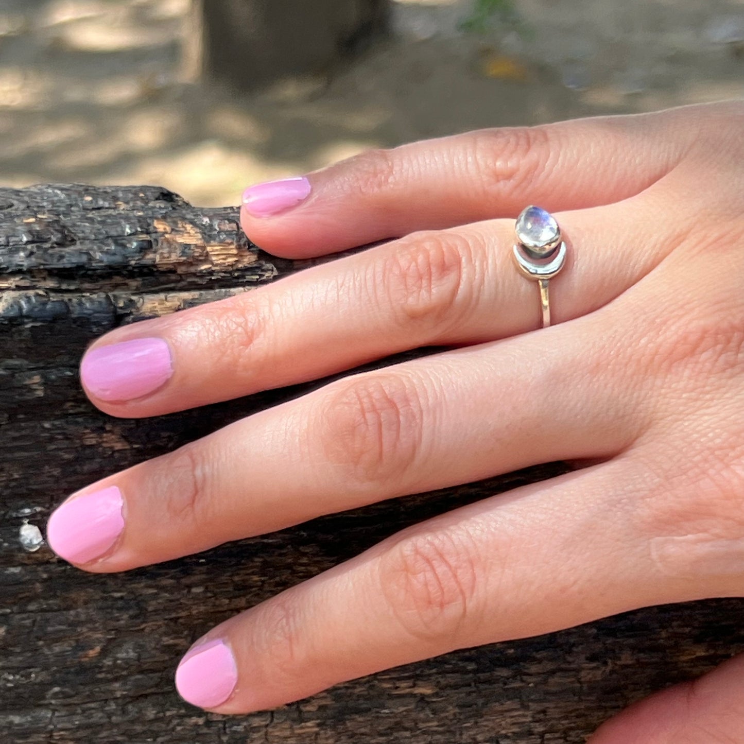 Anillo Piedra Luna GRAHANA | "Equilibrio emocional, Calma e Intuición" | Plata 925