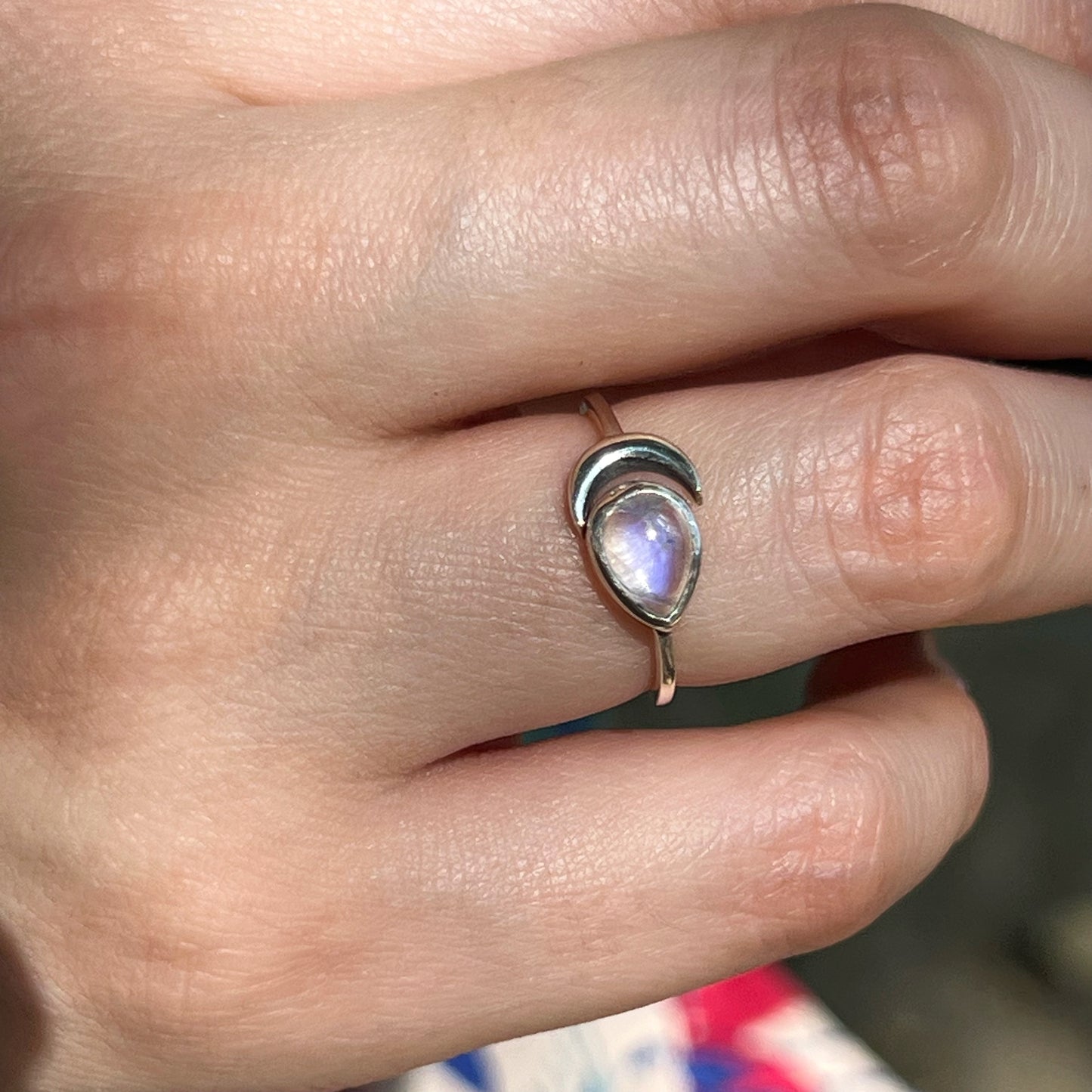 Anillo Piedra Luna GRAHANA | "Equilibrio emocional, Calma e Intuición" | Plata 925