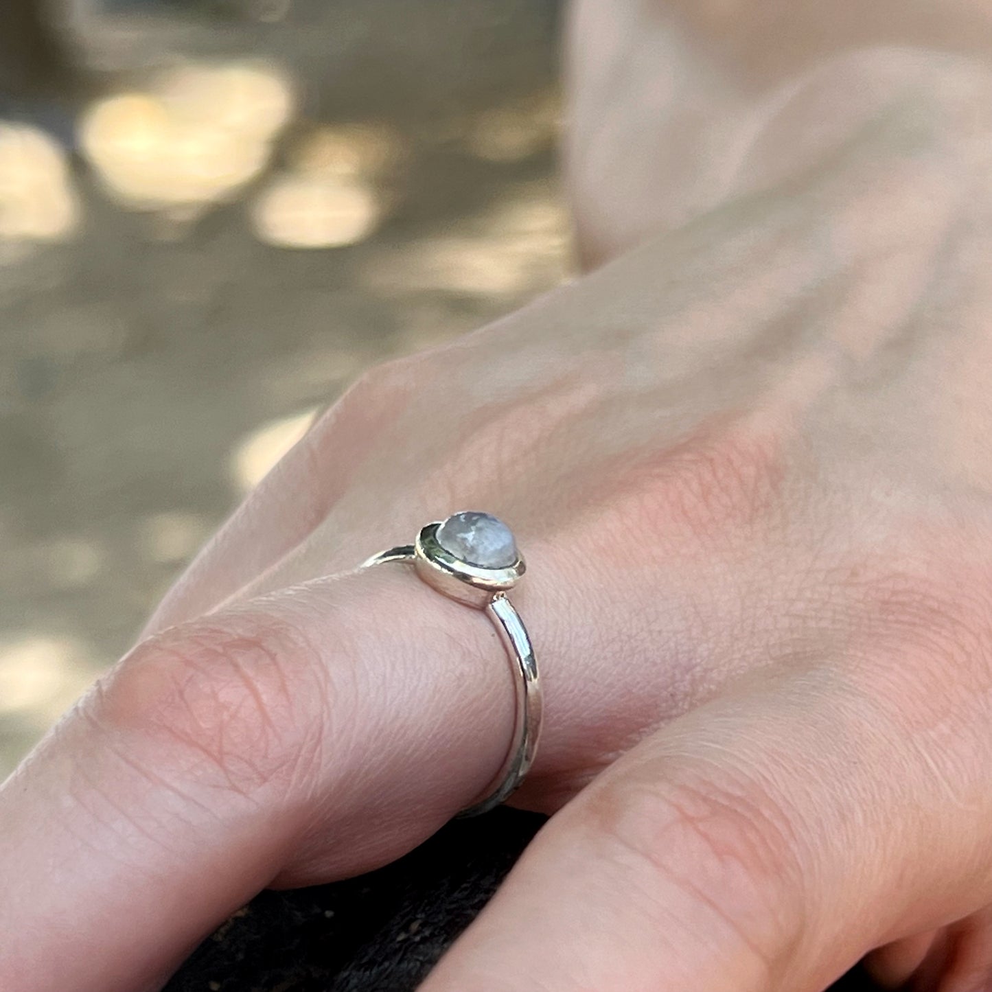 Anillo Piedra Luna PURMINA | "Equilibrio emocional, Calma e Intuición" | Plata 925