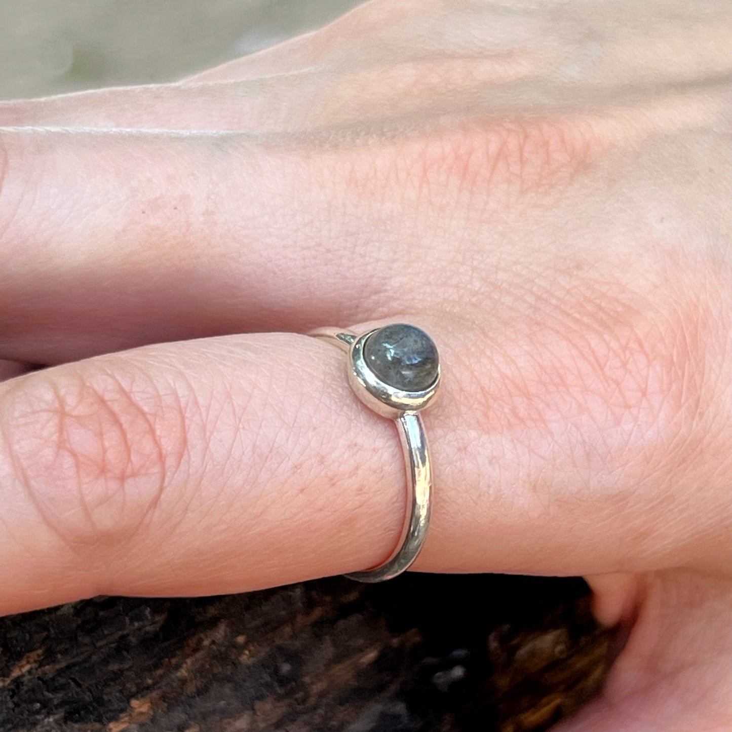 Anillo Labradorita PURMINA | "Protección, Intuición y espiritualidad"| Plata 925
