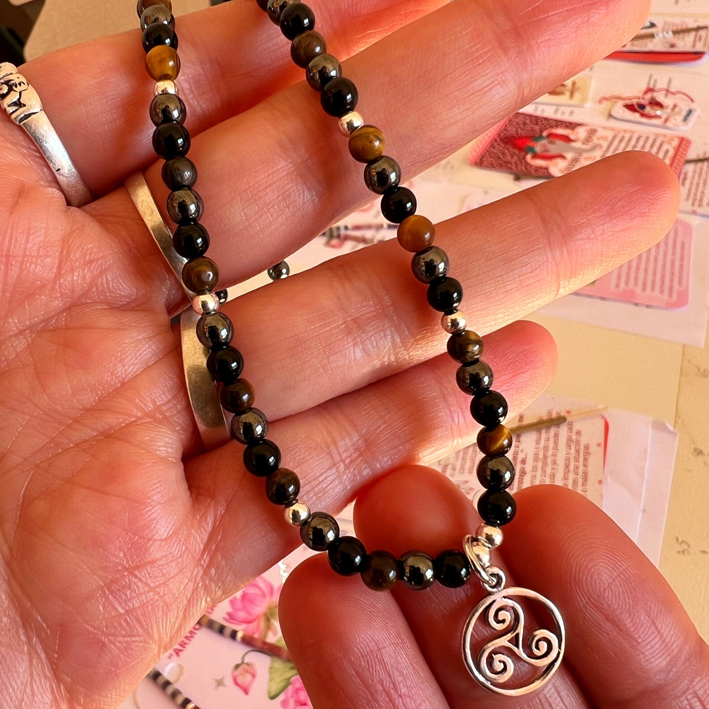 Collar "Protección Terrenal" | Turmalina negra, Hematita y ojo de tigre | Plata 925