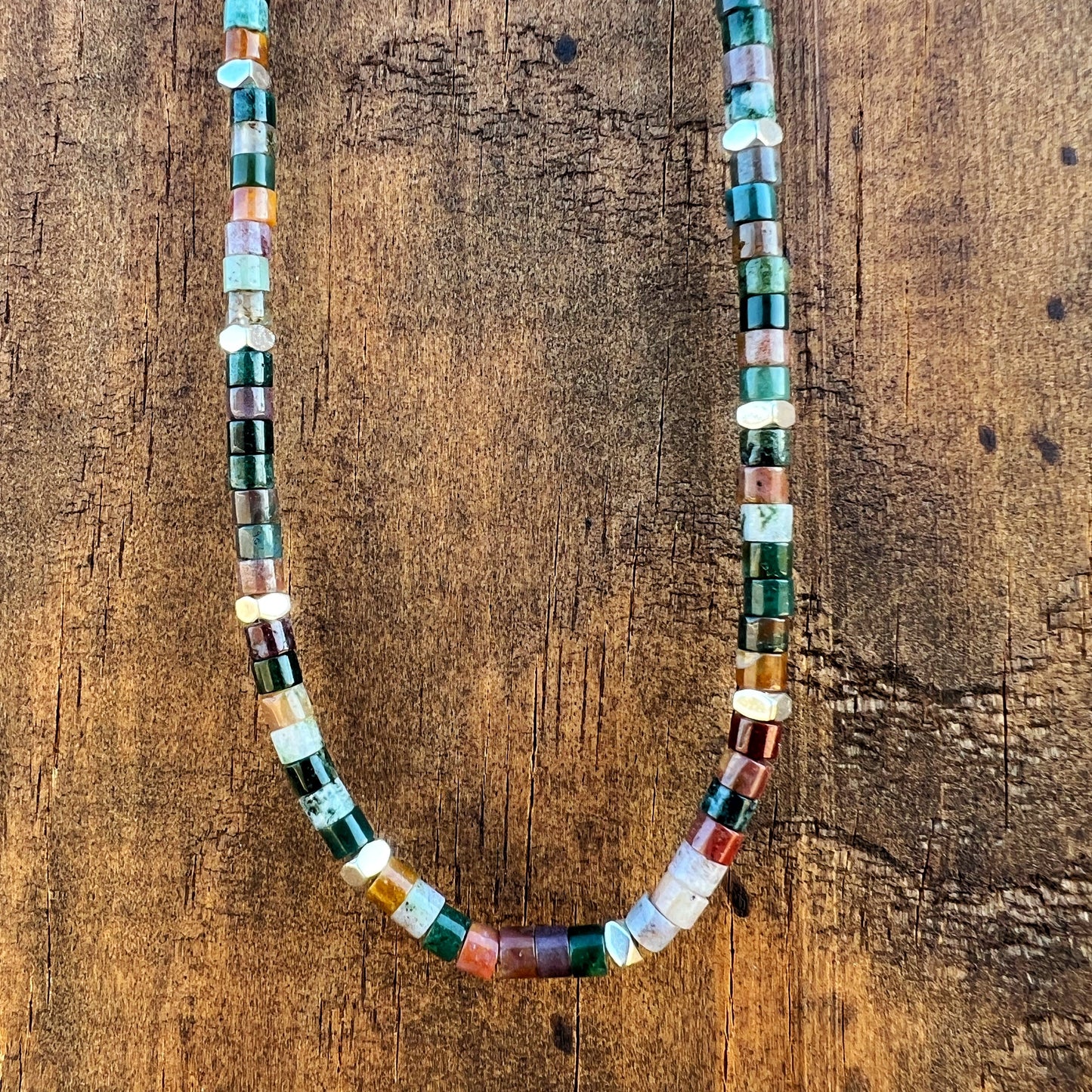 Collar "Armonía Emocional y Conexión con la Tierra" | Ágata de India y Hematita