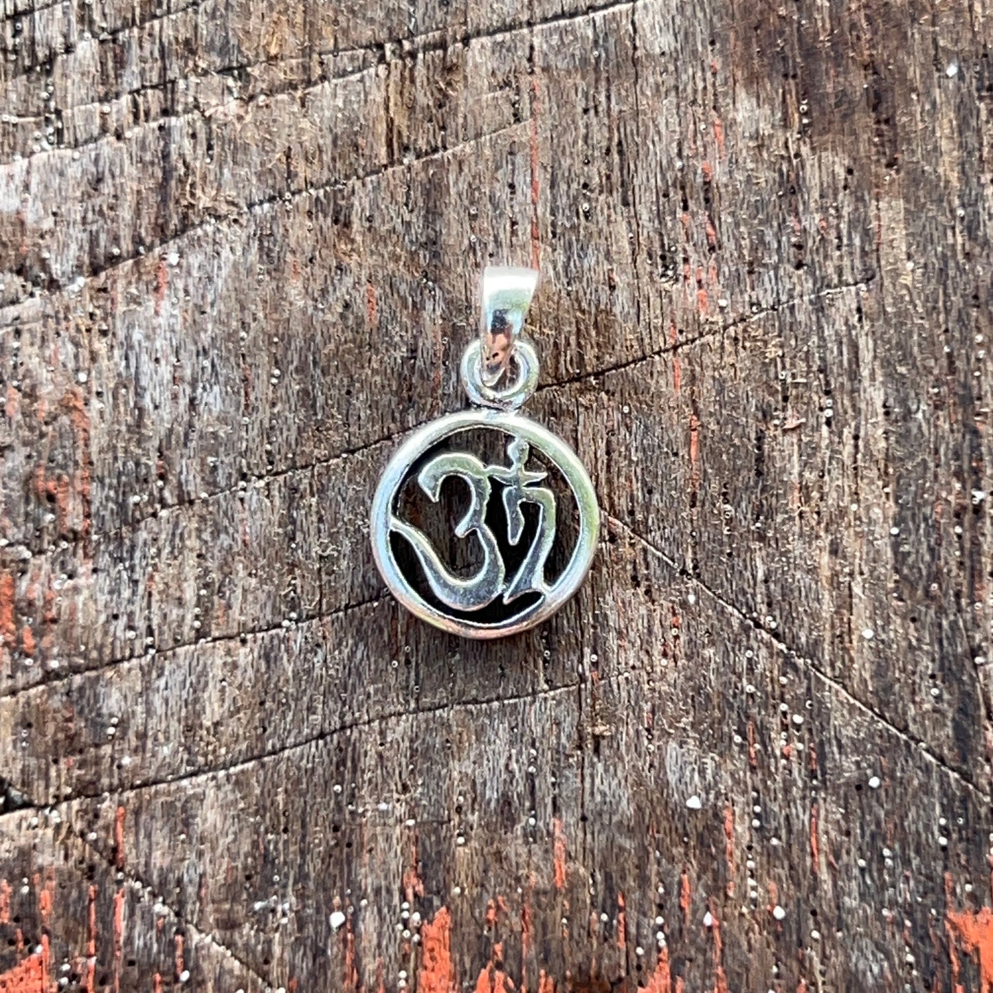 Dije de Plata | Símbolo OM