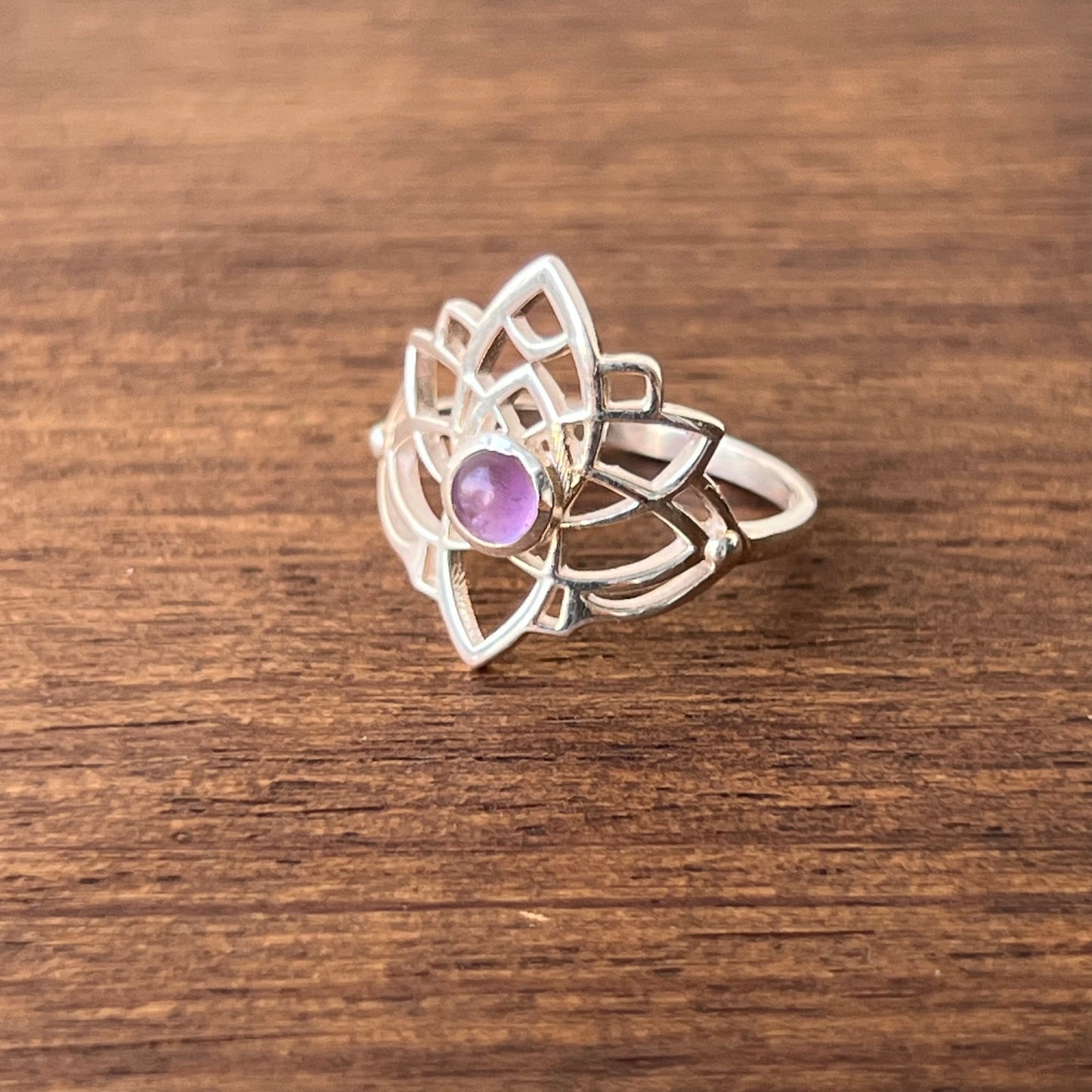 Anillo Amatista PADMA | "Protección, calma y espiritualidad" | Plata 925