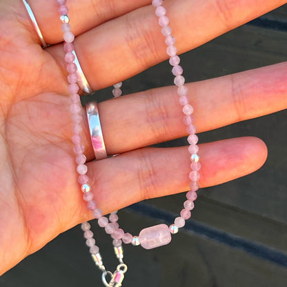 Collar Cuarzo rosa y plata 925 | “Amor propio”