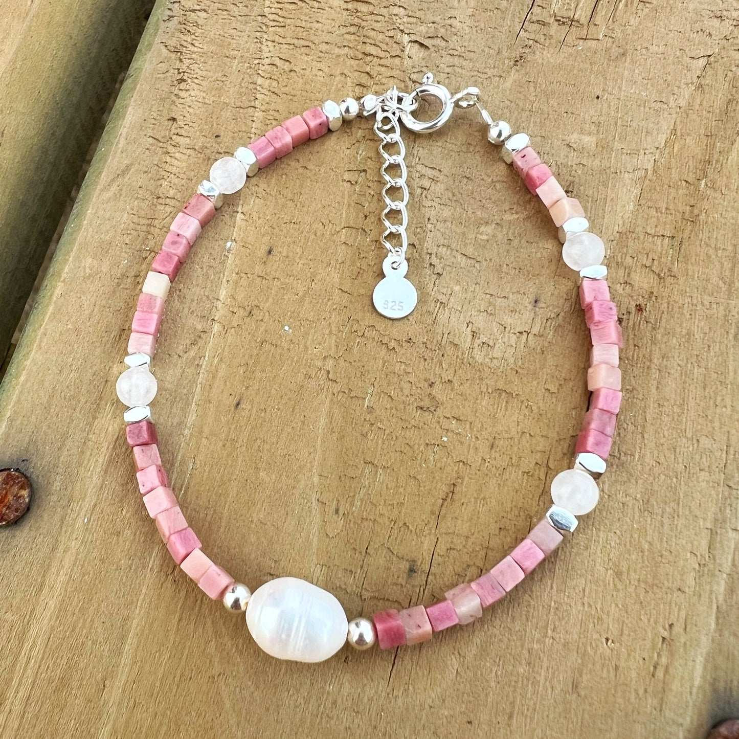 Pulsera "Amor propio y Energía Femenina"| Cuarzo rosa, Rodocrosita y Perla de río | Plata 925