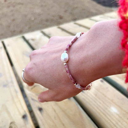 Pulsera "Amor propio y Energía Femenina"| Cuarzo rosa, Rodocrosita y Perla de río | Plata 925
