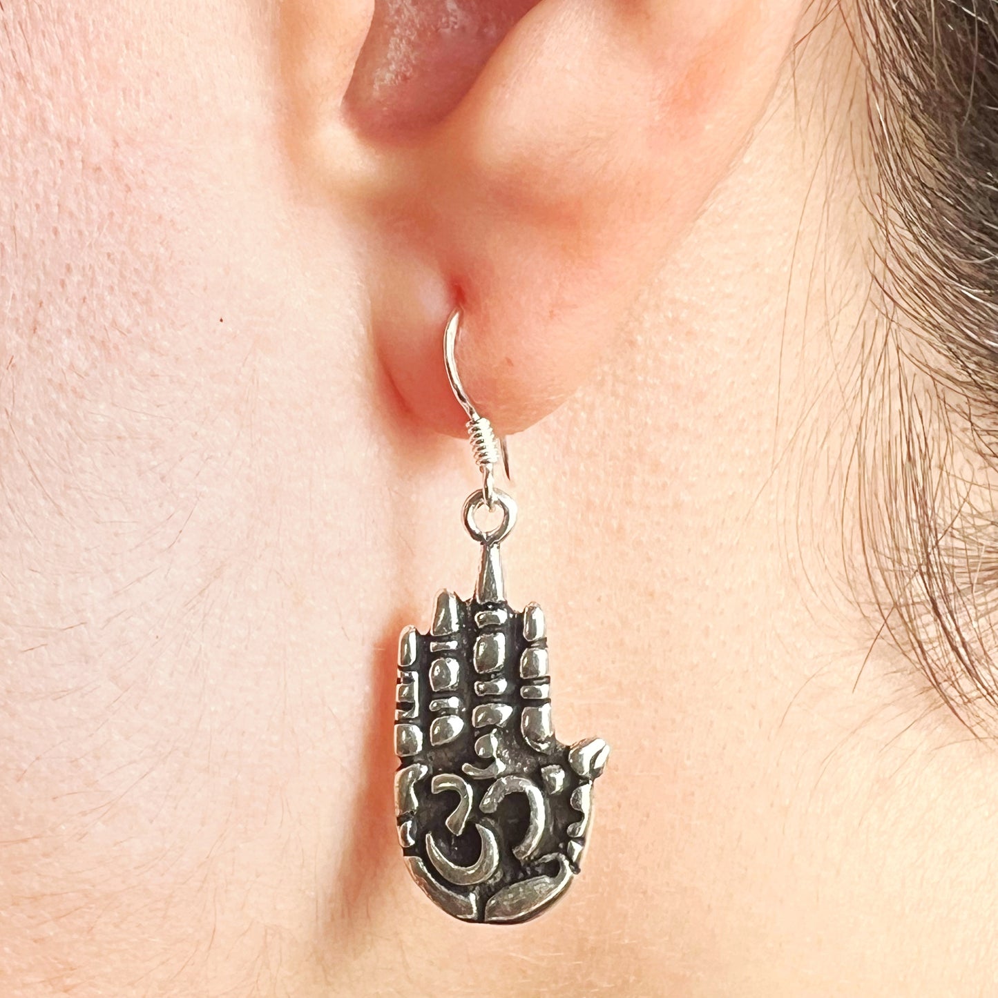 Aretes de Plata Colgantes | Mano de Ganesha