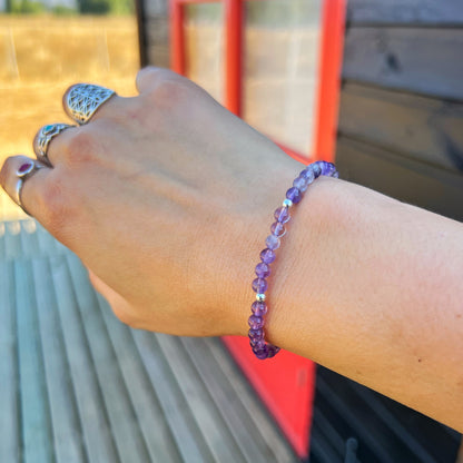 PULSERA ELASTICADA "CALMA Y PROTECCIÓN" | Amatista | Plata 925