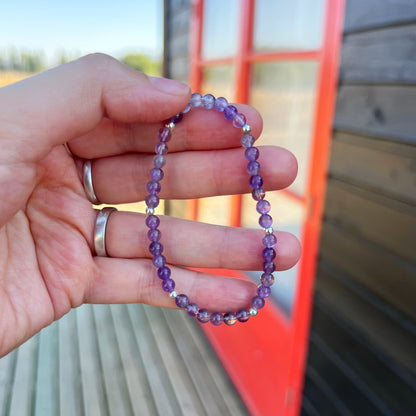 PULSERA ELASTICADA "CALMA Y PROTECCIÓN" | Amatista | Plata 925