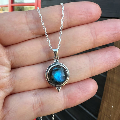 Colgante Redondo "Protección espiritual" | Labradorita | Plata 925