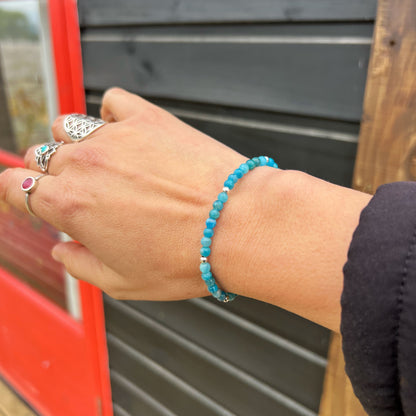 PULSERA ELASTICADA "INSPIRACIÓN Y EXPRESIÓN" | Apatita azul | Plata 925